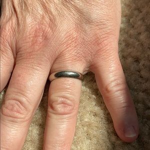 14k Vintage White Gold Wedding Band